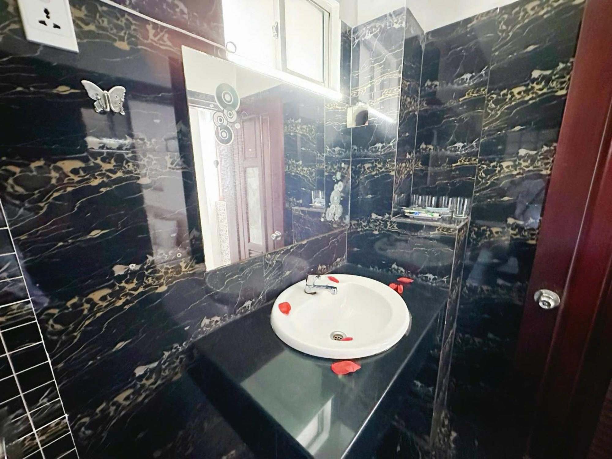 H79 Hotel 胡志明市 外观 照片
